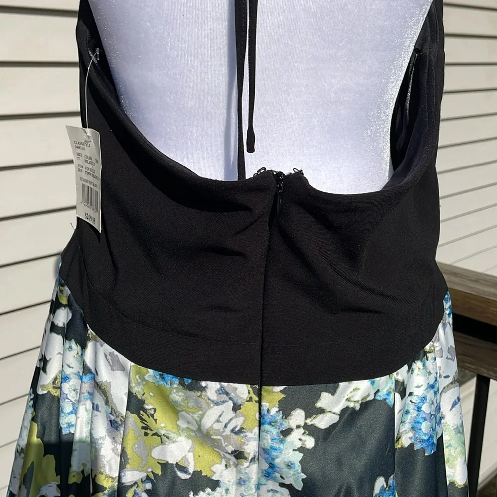 Gorgeous Halter Gown by Blondie Nites - Picture 16 of 17